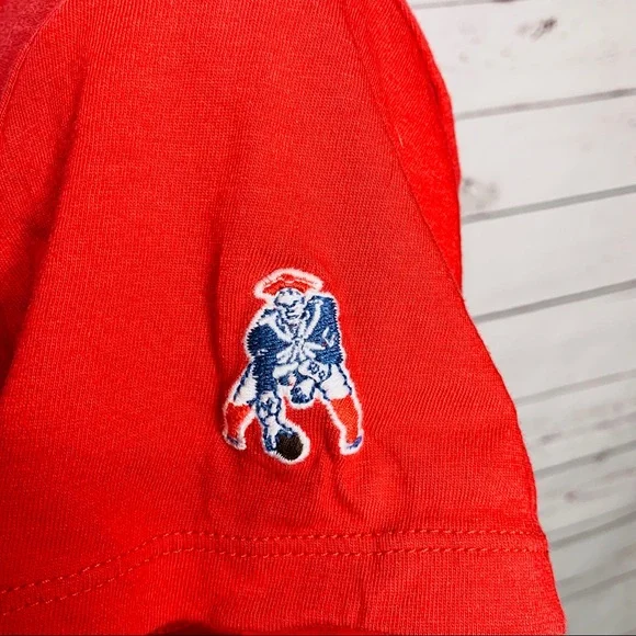 NFL New England Patriots Red & Blue T-Shirt Women’s Size Medium - Picture 6 of 8